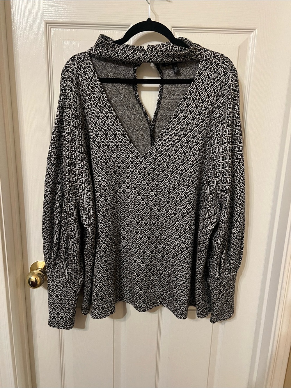 Eloquii Black and White Geometric V-Neck Sweater